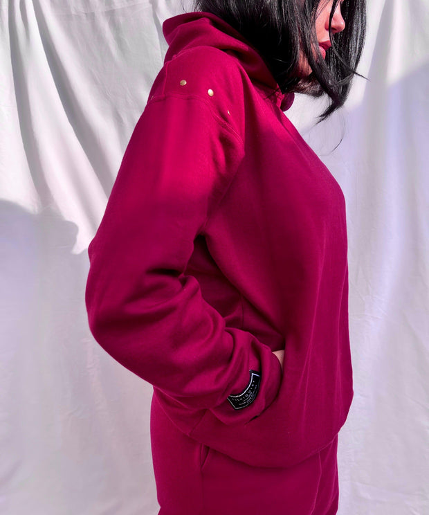 Oversized maroon hoodie with shoulder EYELETS - Fashionist